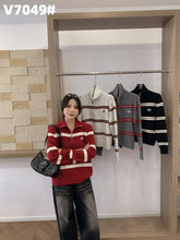 Load image into Gallery viewer, Longsleeve Knitted Top #V7049