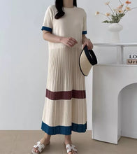 Load image into Gallery viewer, Pleated Knitted Maxi Dress #7016
