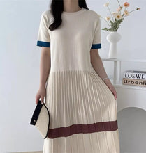 Load image into Gallery viewer, Pleated Knitted Maxi Dress #7016
