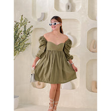 Load image into Gallery viewer, Ricci Plain Sweetheart Dress
