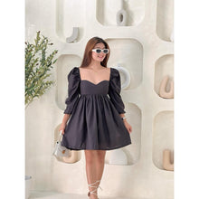 Load image into Gallery viewer, Ricci Plain Sweetheart Dress
