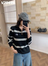 Load image into Gallery viewer, Longsleeve Knitted Top #V7049
