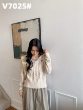 Load image into Gallery viewer, Longsleeve Knitted Top #V7025
