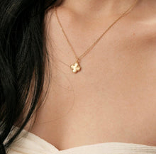 Load image into Gallery viewer, Gold Clover Necklace
