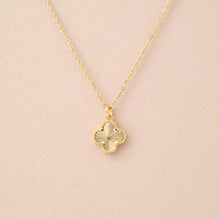 Load image into Gallery viewer, Gold Clover Necklace
