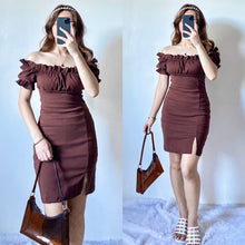 Load image into Gallery viewer, Mia Puff Sleeves Ruched Dress
