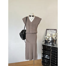 Load image into Gallery viewer, Knitted Pleated Terno Skirt #7352
