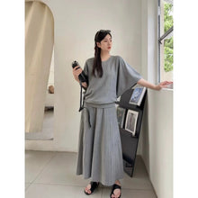 Load image into Gallery viewer, Knitted Skirt Set #984

