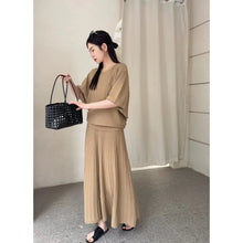 Load image into Gallery viewer, Knitted Skirt Set #984
