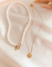 Load image into Gallery viewer, VCA Gold &amp; Pearl Necklace
