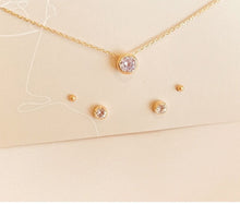 Load image into Gallery viewer, Classic Solitaire Necklace
